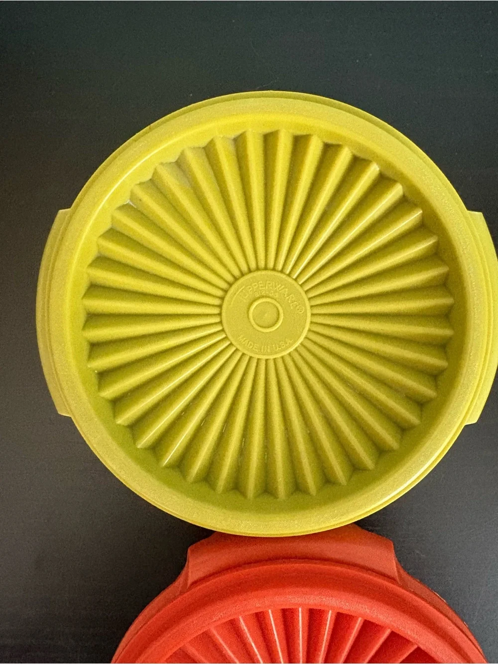 Vintage 1970s Tupperware Servalier 886 Bowls Sunburst Lids Set of 2